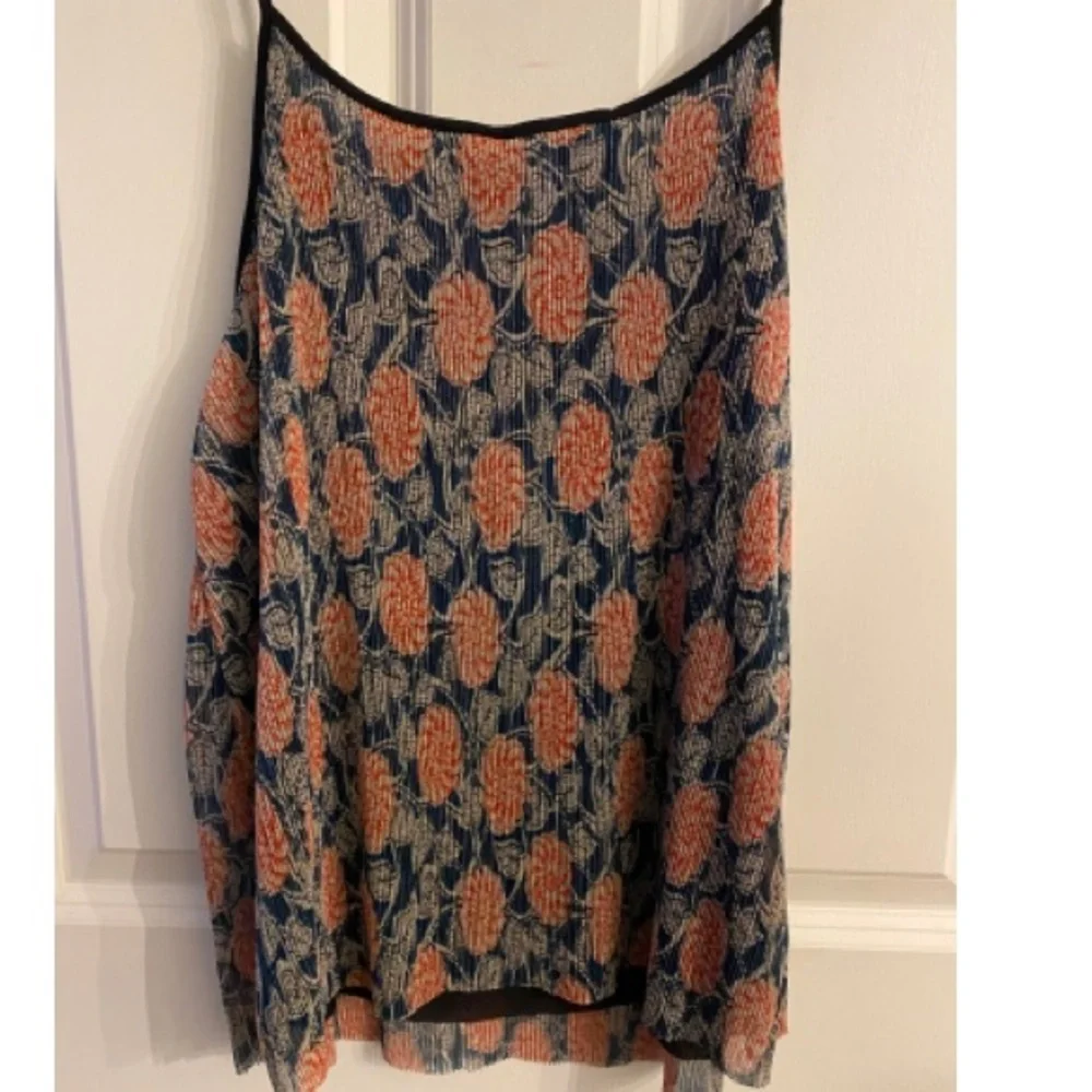 Anthropologie Tati Textured Shimmer Tank - Picture 3 of 5